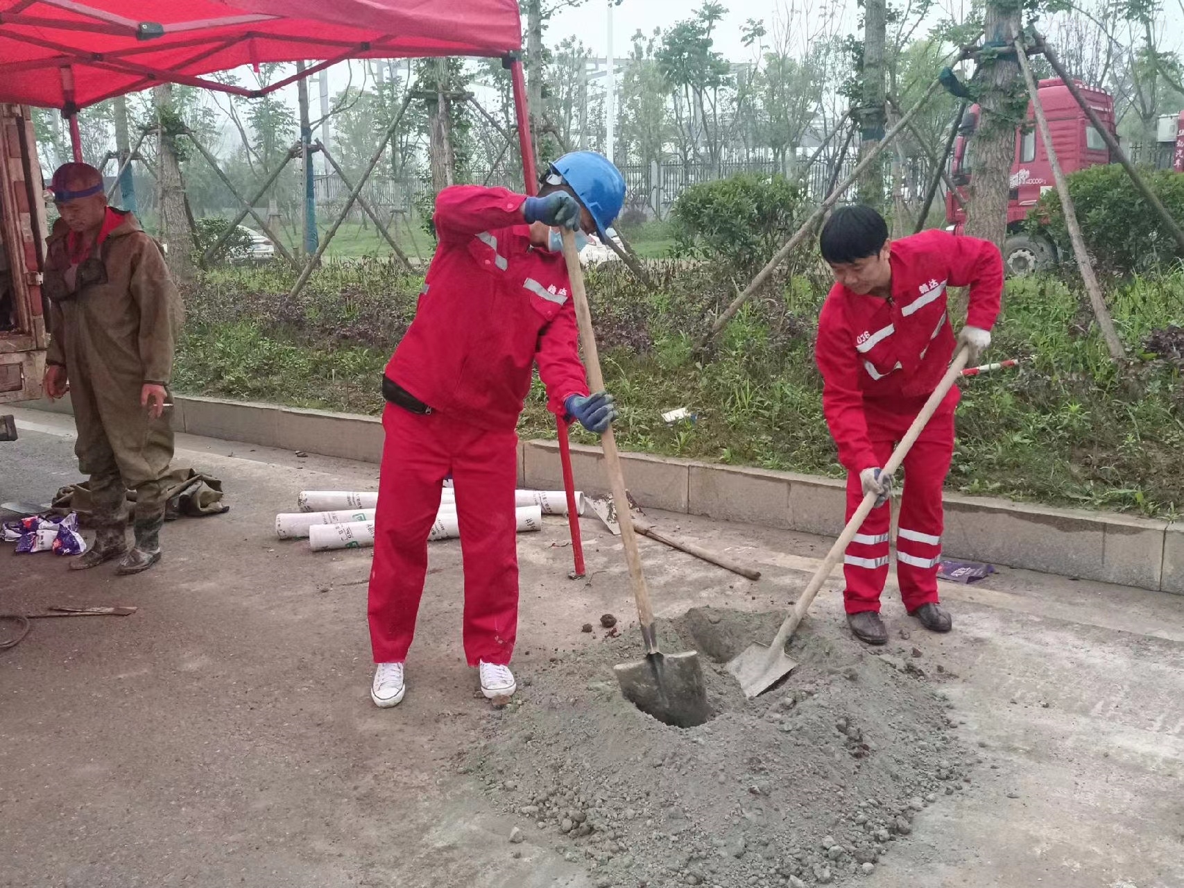 云溪管道疏通哪家好】及时进行市政管道清淤